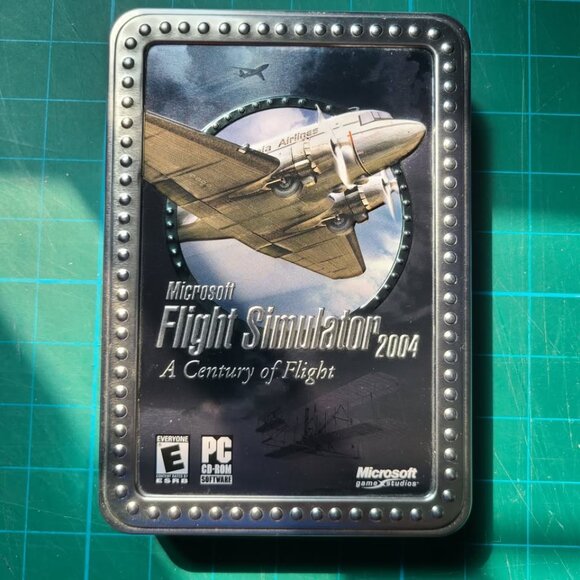 Microsoft FLIGHT SIMULATOR 2004 (PC / Windows) Complete | CIB w/ Tin Case - Picture 2 of 10